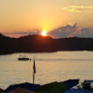 Meet your Posher, Leigh-anne